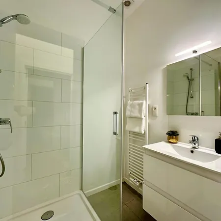 Luxury By Rikas * Mons