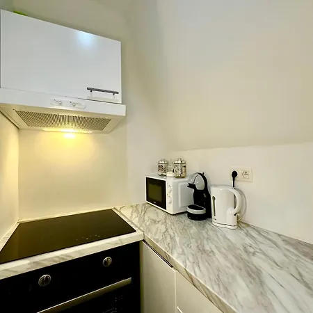Luxury By Rikas Apartament Mons