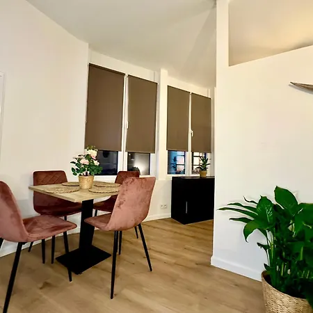 Luxury By Rikas Apartament *