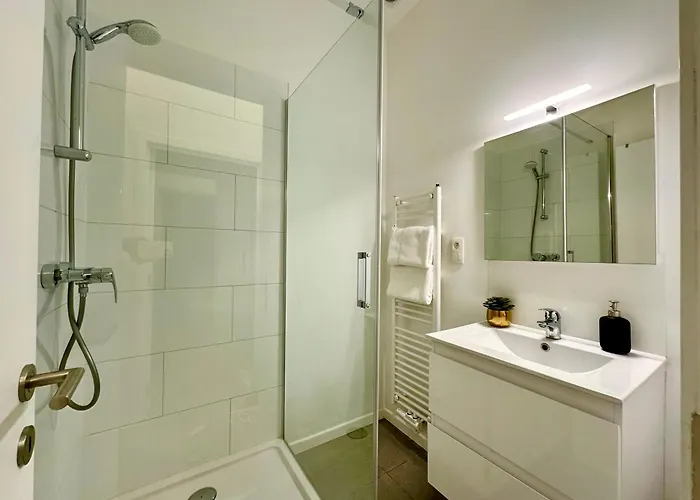 Luxury By Rikas * Mons