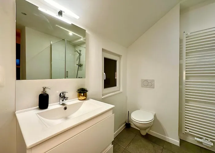 Luxury By Rikas * Mons